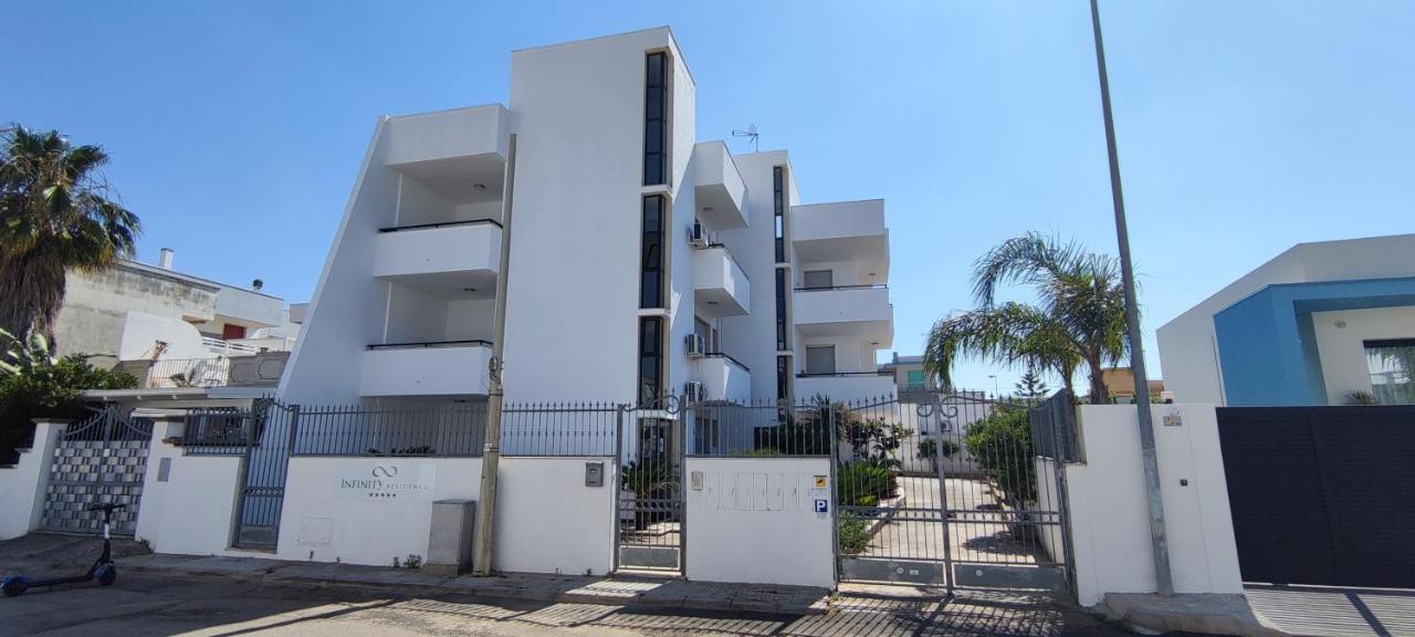 Infinity Residence Con Parcheggio Порто-Чезарео Екстер'єр фото
