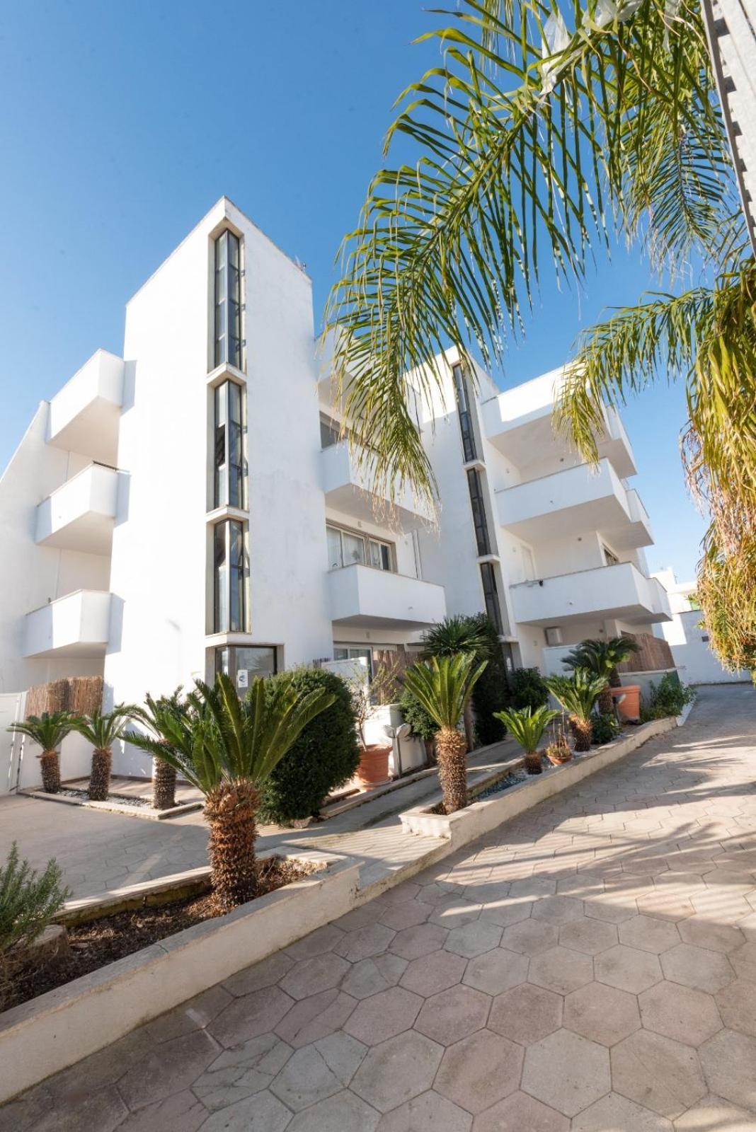 Infinity Residence Con Parcheggio Порто-Чезарео Екстер'єр фото